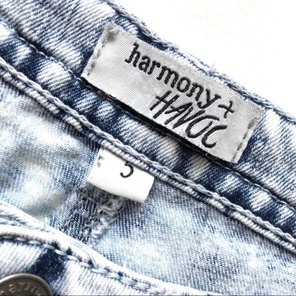 Harmony & Havoc Jean Shorts - Picture 3 of 3